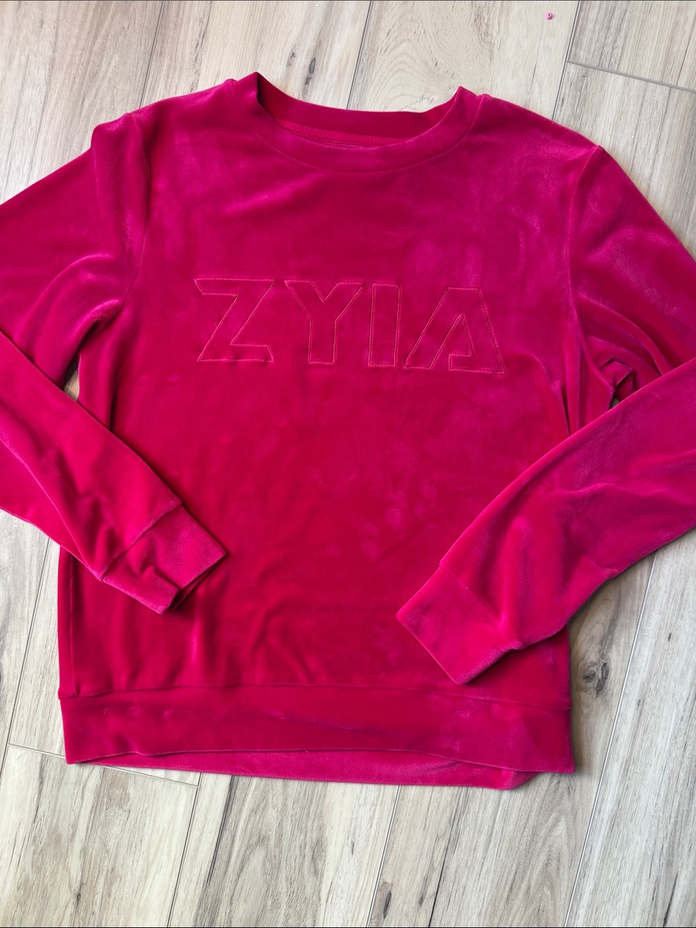 Zyia Velour sweatshirt
